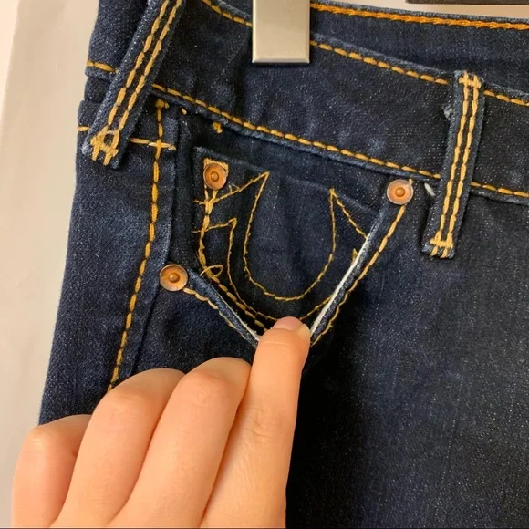 True Religion Wide Leg Flare Jeans NWOT Size 28 - Picture 5 of 14